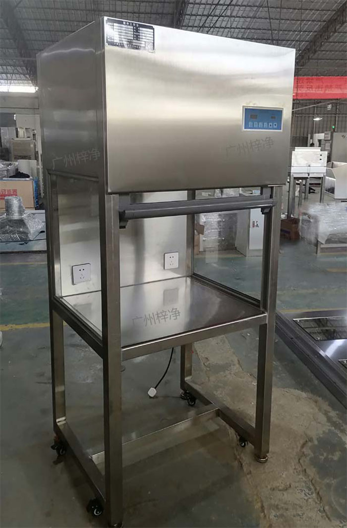 降門超凈工作臺(tái)又稱升降門潔凈工作臺(tái)和升降無(wú)菌工作臺(tái)