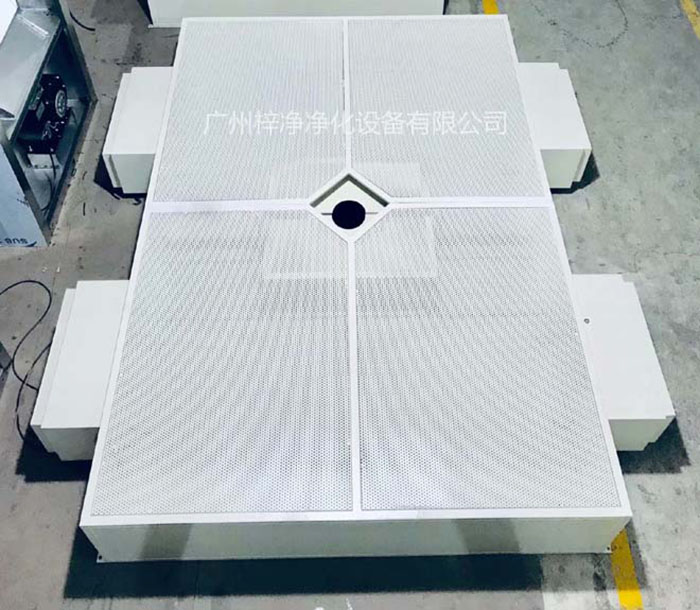 層流送風天花是現(xiàn)代醫(yī)院手術室必用的一種凈化裝置。