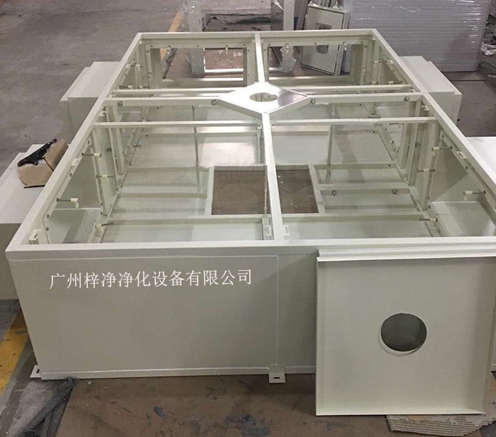 層流送風天花是現(xiàn)代醫(yī)院手術室必用的一種凈化裝置。